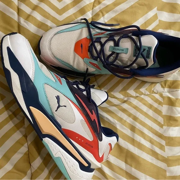 Men’s Puma Shoes - Picture 1 of 3